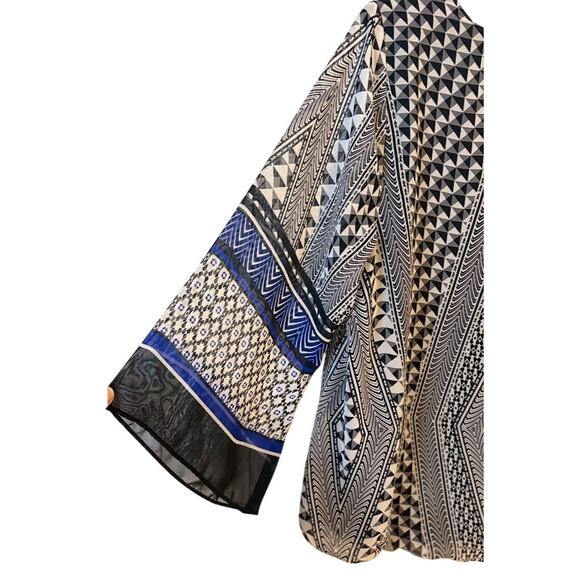 Alyx Abstract Geometric Print Blouse - Size 0X - Picture 10 of 10